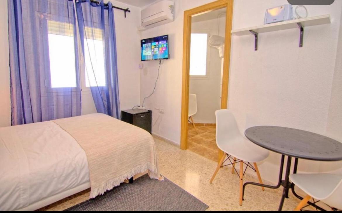 Low Cost Room Malaga Luaran gambar