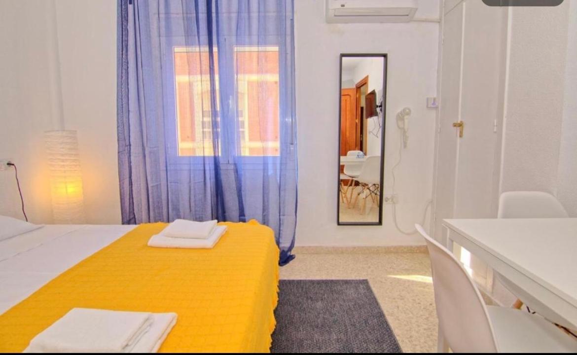 Low Cost Room Malaga Luaran gambar